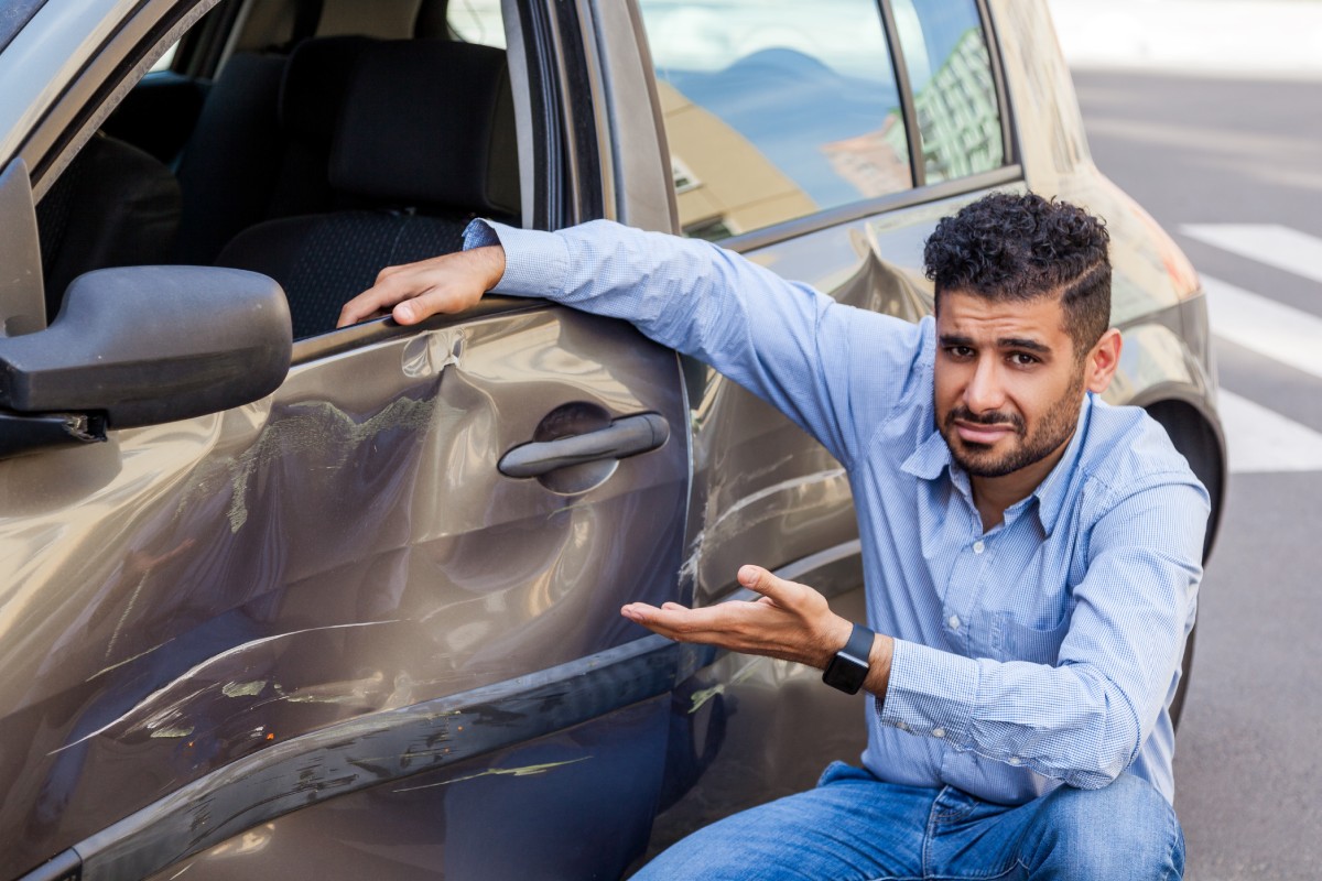 Come togliere ammaccatura auto in modo facile e veloce
