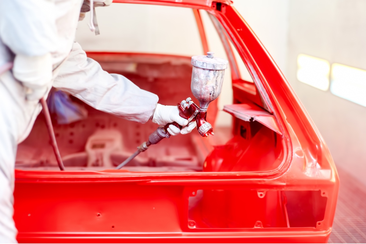 Riverniciatura completa auto: come cambiare colore?