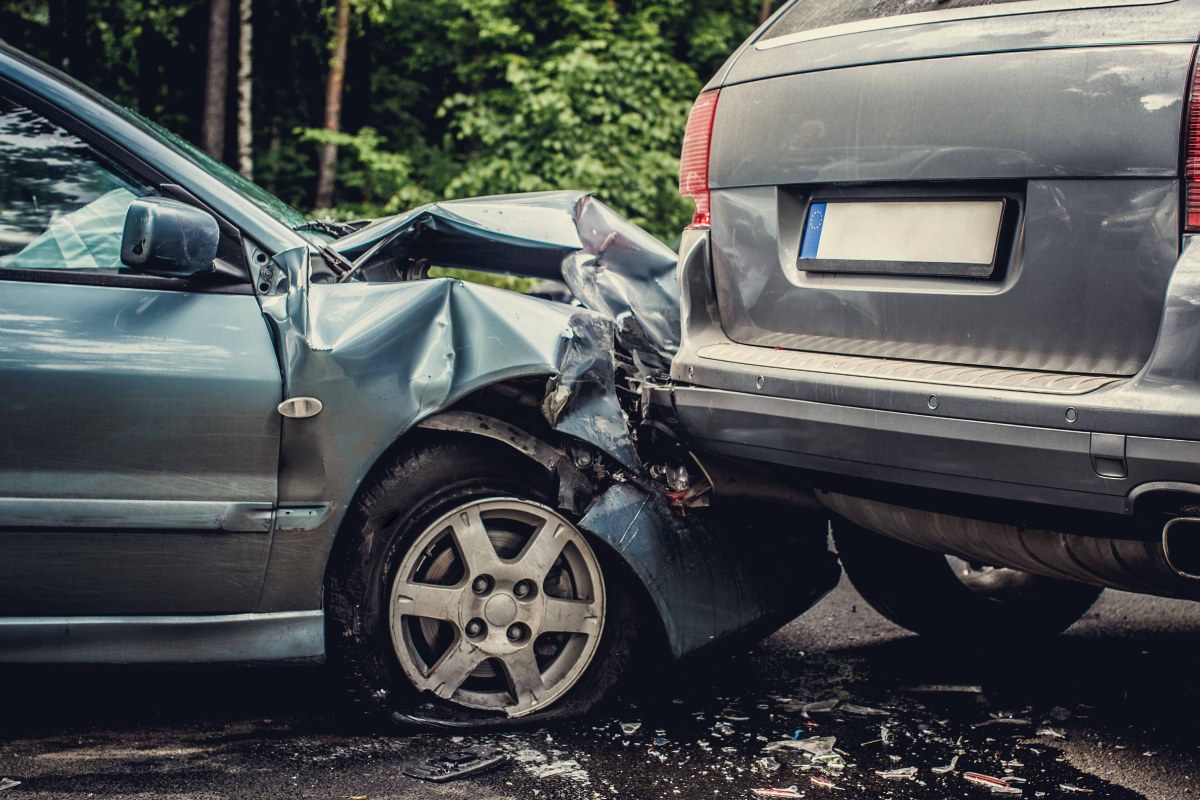 Tamponamento auto risarcimento danni: cosa fare